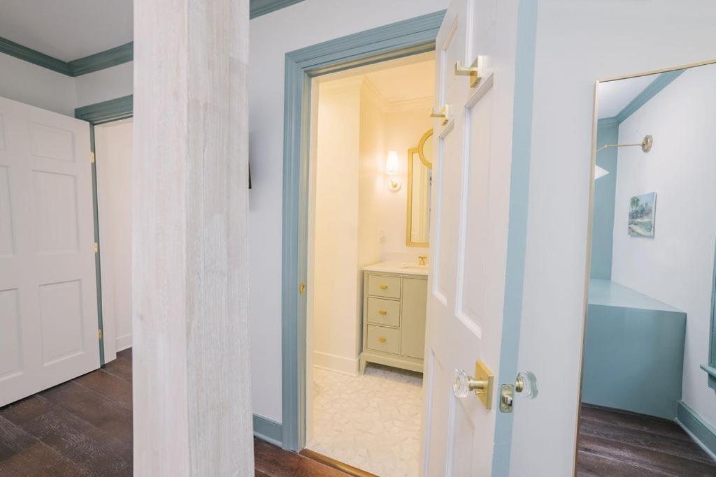 Guesthouse Charleston East 42 D Экстерьер фото